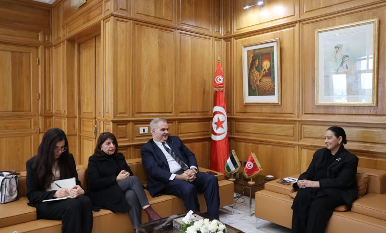 بحث دعم الثقافة الفلسطينية في تونس محاور لقاء وزيرة الثقافة بالسفير الفلسطيني