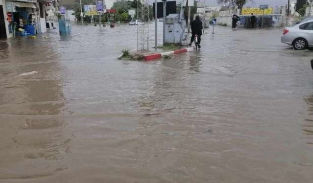 نابل: تواصل عمليات التدخل إثر تراكم السيول بالمناطق المنخفضة والقريبة من الاودية والدعوة الى توخي الحذر وعدم المجازفة