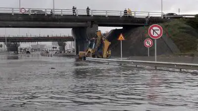 وزارة التجهيز: تسجيل انقطاعات بالطرقات المرقمة لارتفاع منسوب المياه 