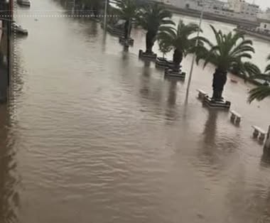 كميات الأمطار قد تتجاوز 300 مم في بعض المناطق والتساقطات الحالية لم تُسجَل منذ 1950