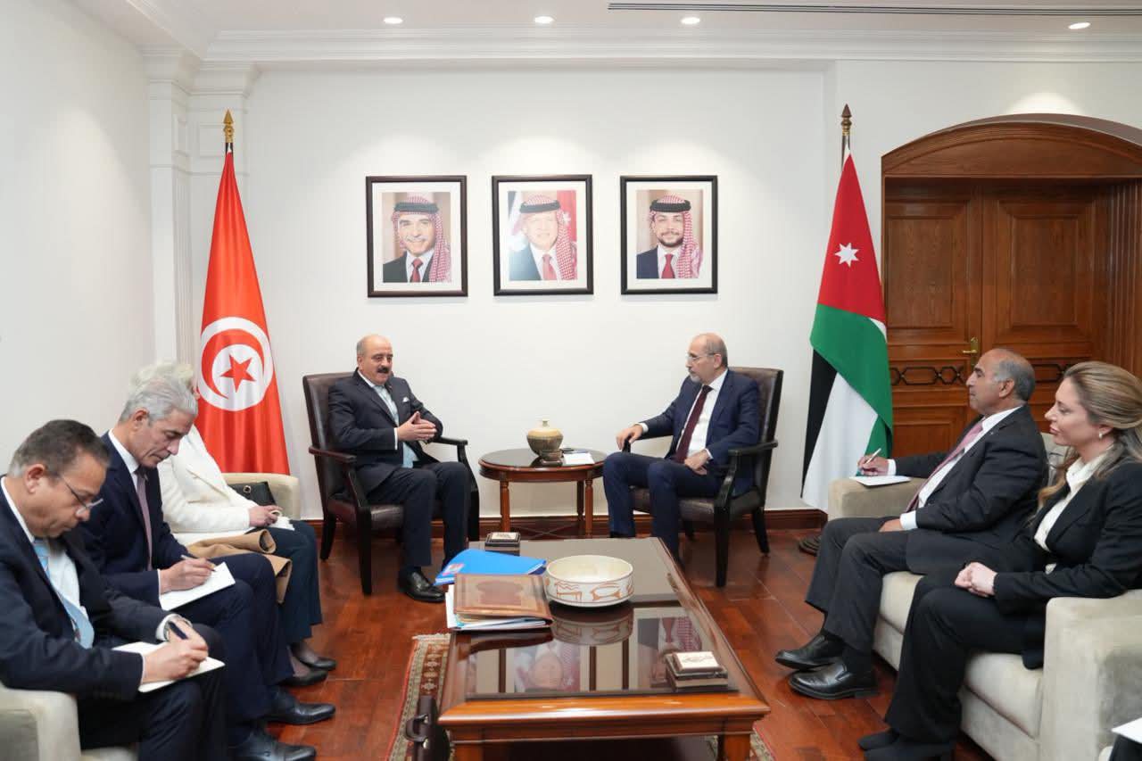 النفطي في لقائه مع نظيره الأردني: الاتفاق على ضبط خطة عمل لبلورة التعاون في عديد القطاعات