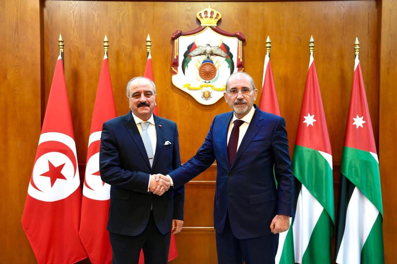 النفطي في لقائه مع نظيره الأردني: الاتفاق على ضبط خطة عمل لبلورة التعاون في عديد القطاعات