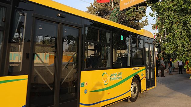 شركة النقل بتونس تؤمن تنقلّ حرفائها بواسطة الحافلات في انتظار عودة جولان خطوط الشبكة الحديدية بمحطة تونس البحرية