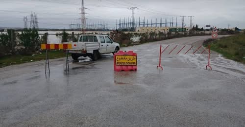 انقطاع حركة المرور على الطريقين الرابطين بين سيدي مدين ومجاز الباب وبين المحجوبة وقلعة سنان.