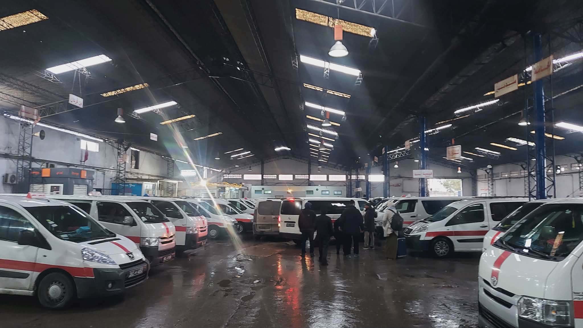 بسبب التقلبات المناخية ..حركة بطيئة للمسافرين بمحطة المنصف باي 