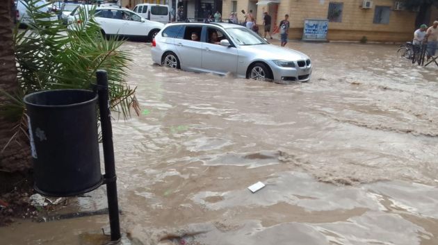 بن عروس: تواصل التدخلات على أكثر من محور لفتح مجاري المياه والممرّات وفك عزلة بعض الأحياء