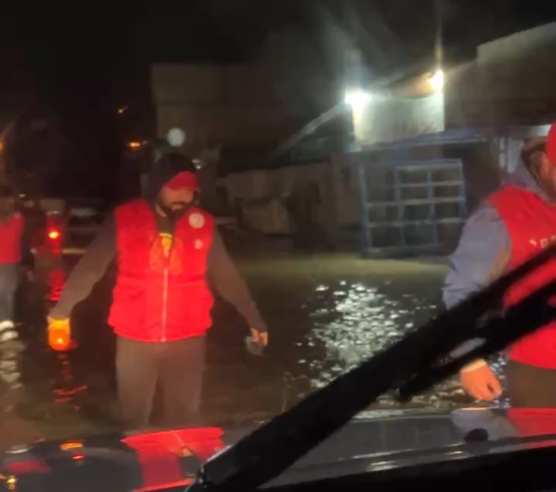 الهلال الأحمر التونسي يدعم مجهودات الدولة في عمليات الإجلاء والإغاثة بعدد من الولايات المتضرّرة من التقلبات الجوية