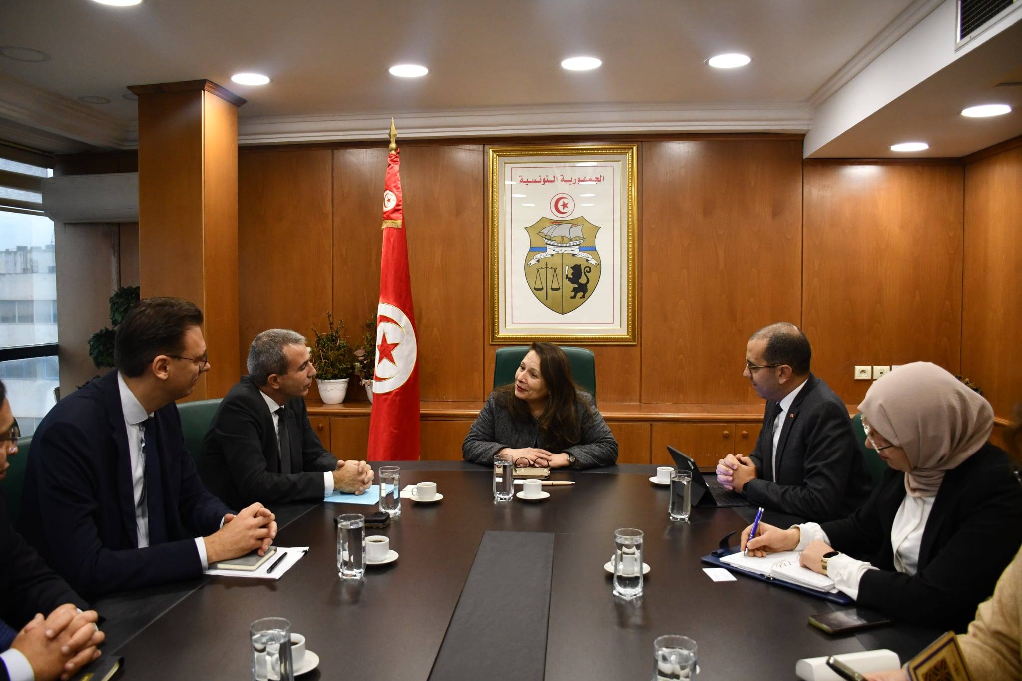 الشركة الايطالية الناشطة في مجالي النفط والغاز" ايني" تواصل استثماراتها بالجنوب التونسي