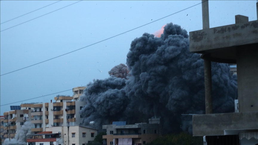 لبنان: 19 مصابا بينهم إعلاميون في غارات صهيــ ونية على بلدة قناريت