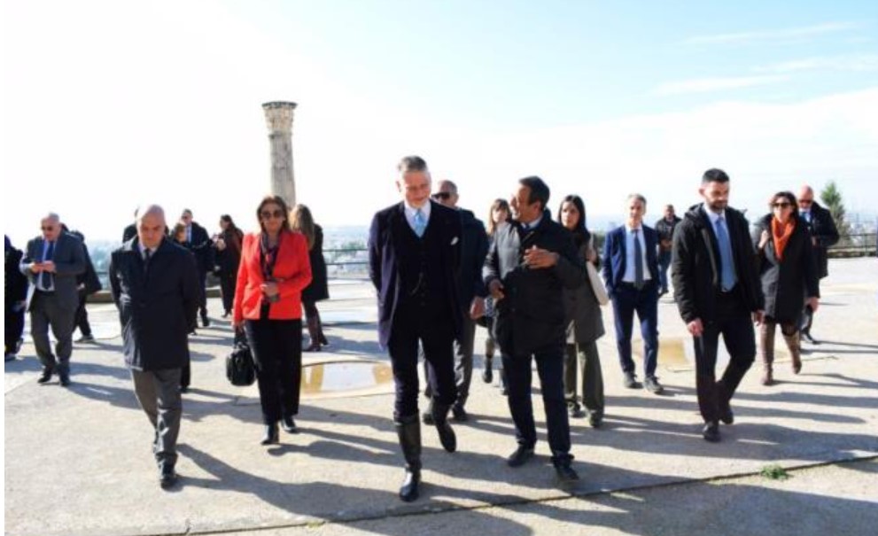 وزير الثقافة الإيطالي يزور عددا من المعالم الأثرية بقرطاج