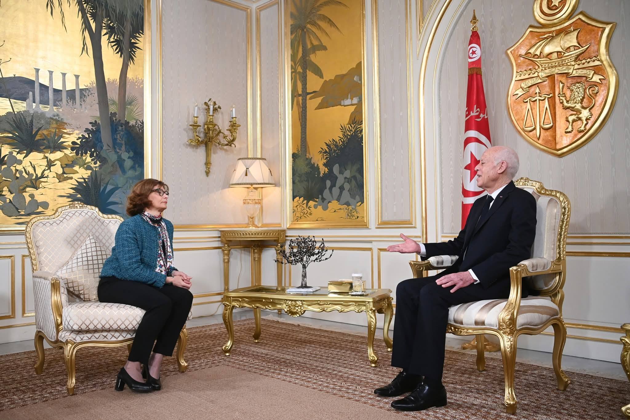 بمناسبة انتهاء مهامها: رئيس الجمهورية يستقبل سفيرة جمهورية بولونيا