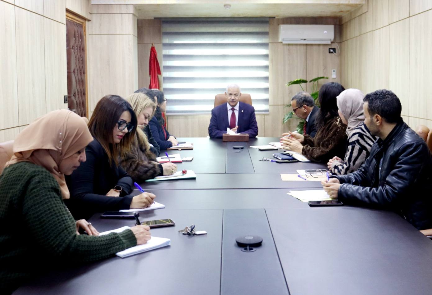 متابعة تنفيذ مشروع تركيز منصة إلكترونية موحدة لرقمنة مسار إصدار شهادات المنشا.