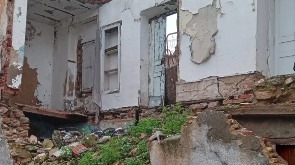 النائب صالح السالمي يؤكد ضرورة التسريع بتفعيل قانون البنايات المتداعية للسقوط