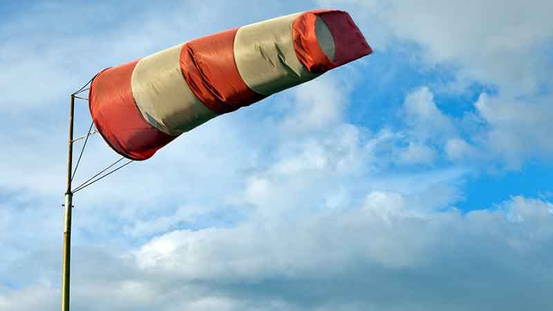 توقع هبوب رياح قويّة جدّا الإثنين بمرتفعات القصرين وسليانة وبجهة سيدي بوزيد