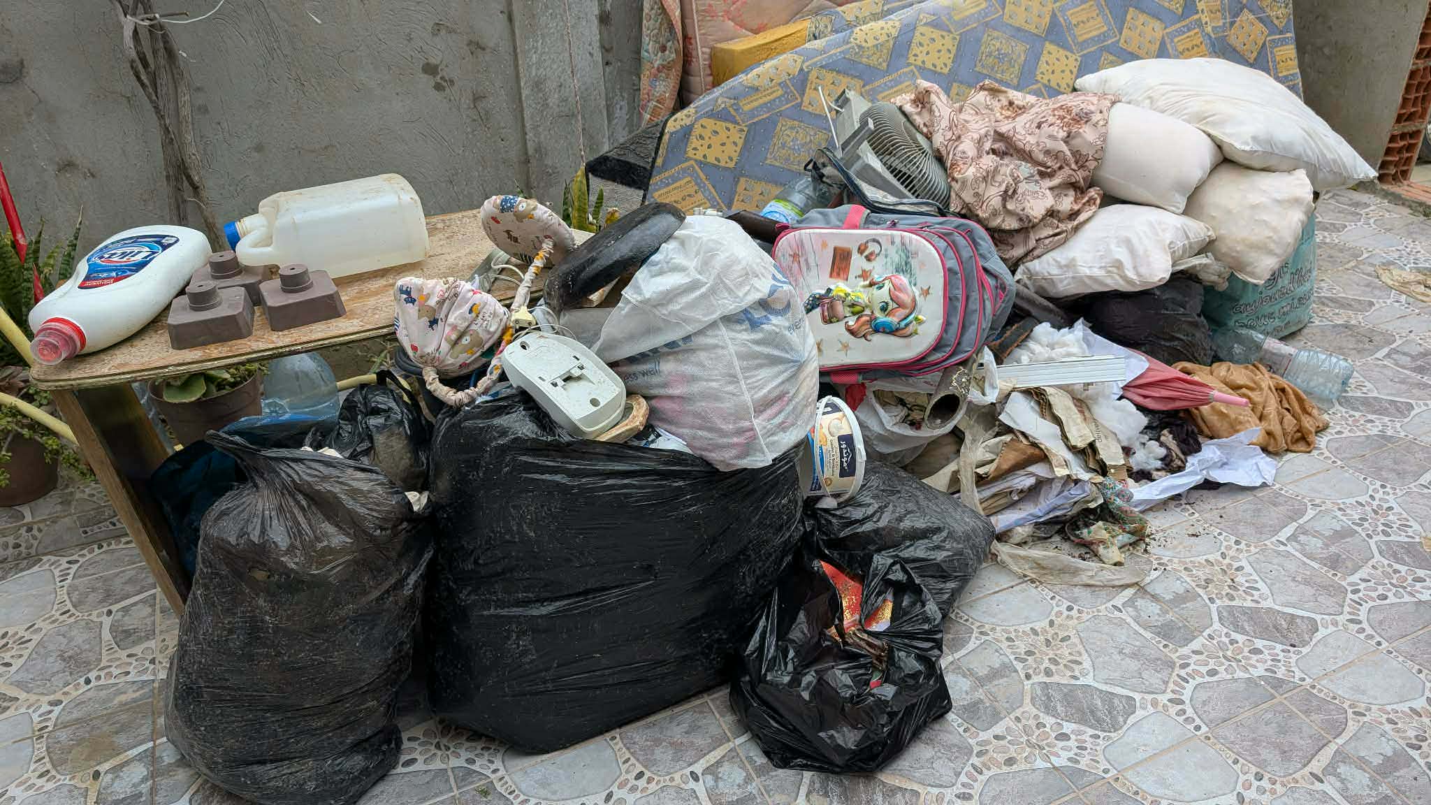 المنستير: عائلات من بوحجر تعدد الخسائر التي لحقت بمنازلها بسبب الامطار الاخيرة