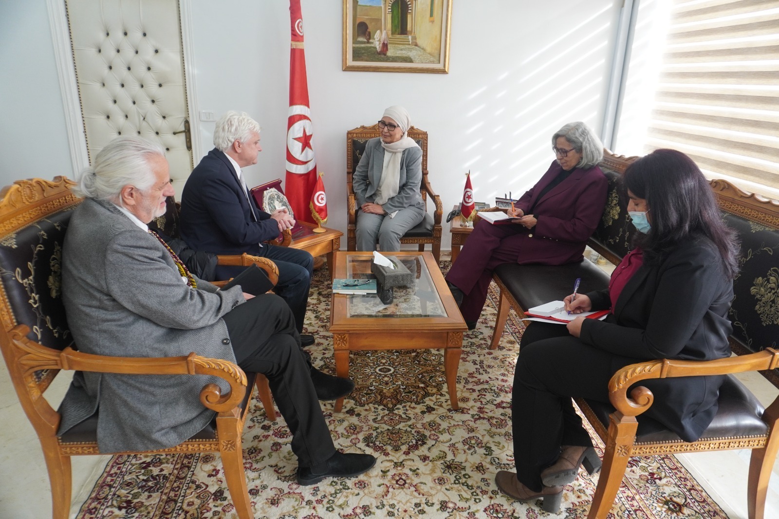 وزيرة الأسرة تستقبل المدير الإقليمي لصندوق الأمم المتّحدة للطفولة "يونيسيف" لمنطقة الشرق الأوسط وشمال افريقيا