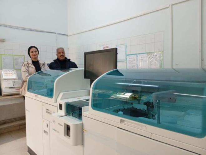 قفصة: تدعيم المستشفى الجامعي الحسين بوزيان بآلة للتحاليل البيوكيميائية وآلة للجراحة بالمنظار