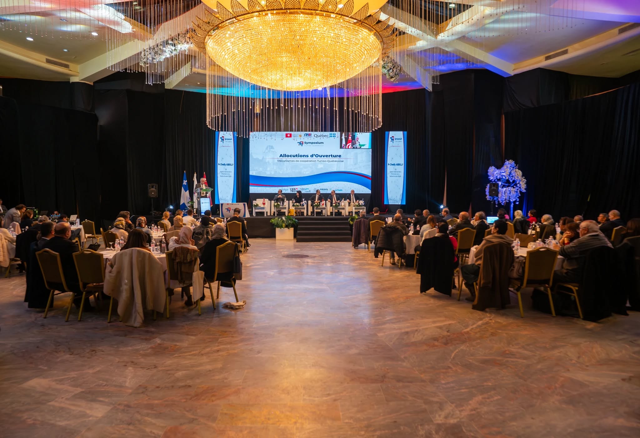 وزير التعليم العالي يشرف على افتتاح أشغال الندوة الدولية تونس-الكيباك حول ريادة الأعمال العلمية، تحت شعار" ريادة الأعمال العلمية في صميم الابتكار والسيادة التكنولوجية" 