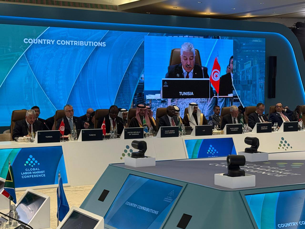 وزير التشغيل: "تونس تعتمد على خيارات استراتيجية لمُعالجة البطالة وتعديل سوق العمل"