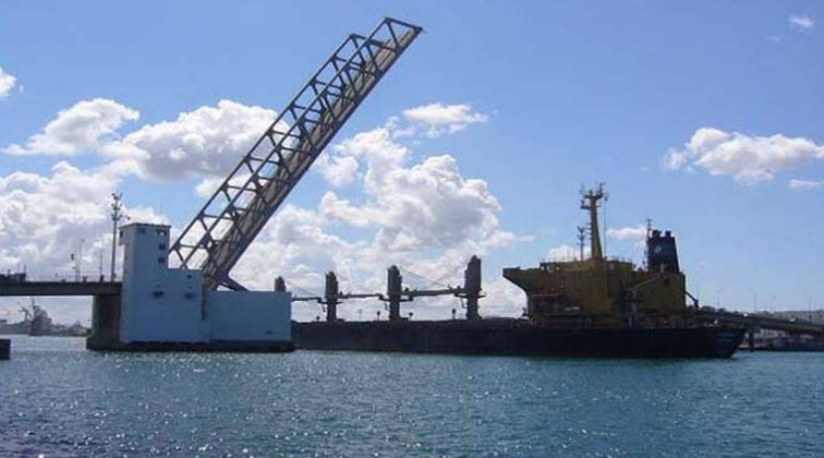 بنزرت: فتحة استثنائية للجسر المتحرك غدا صباحا