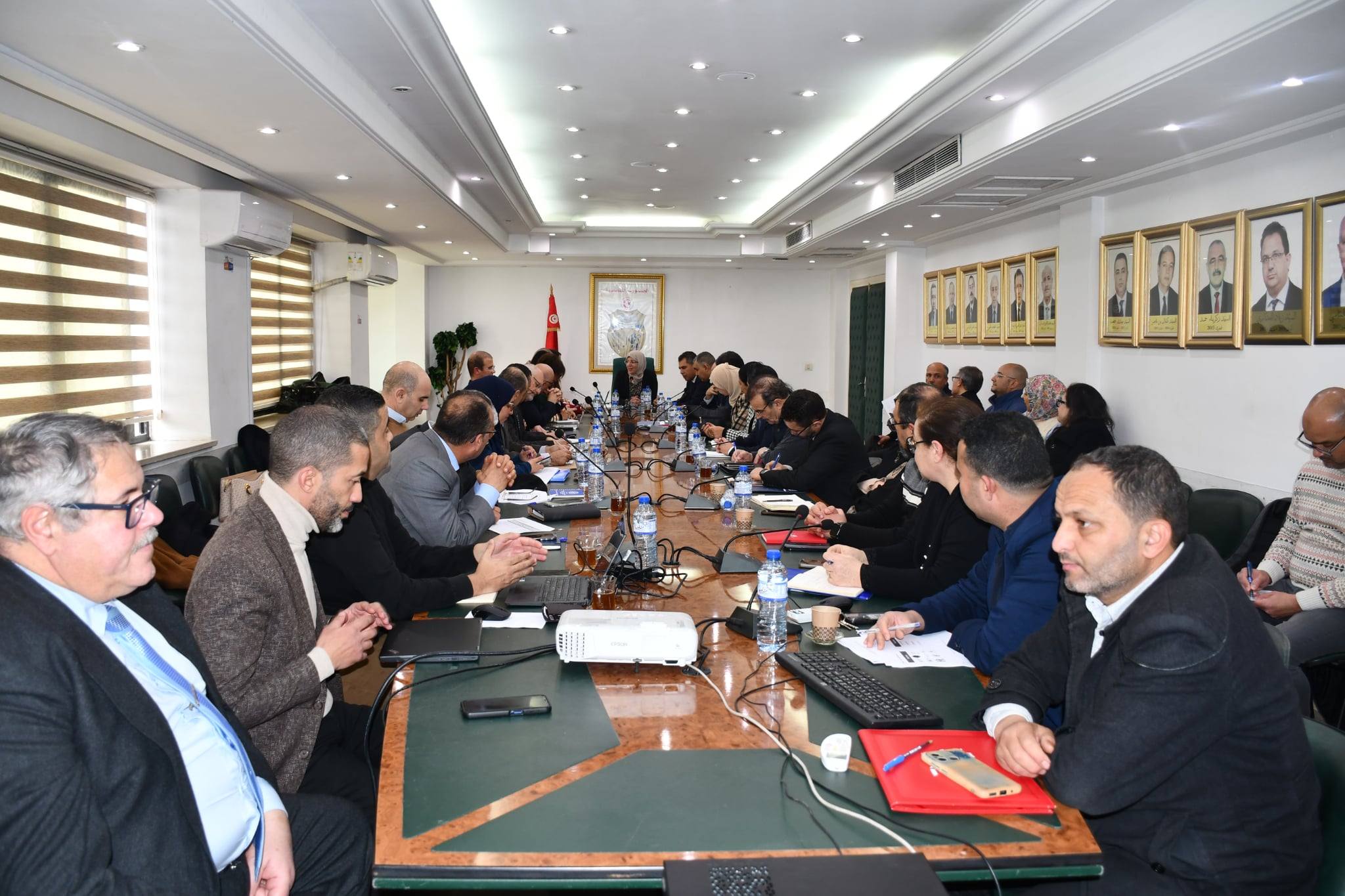 متابعة تنفيذ ميثاق تنافسية قطاع معدات السيارة ومكوناتها 