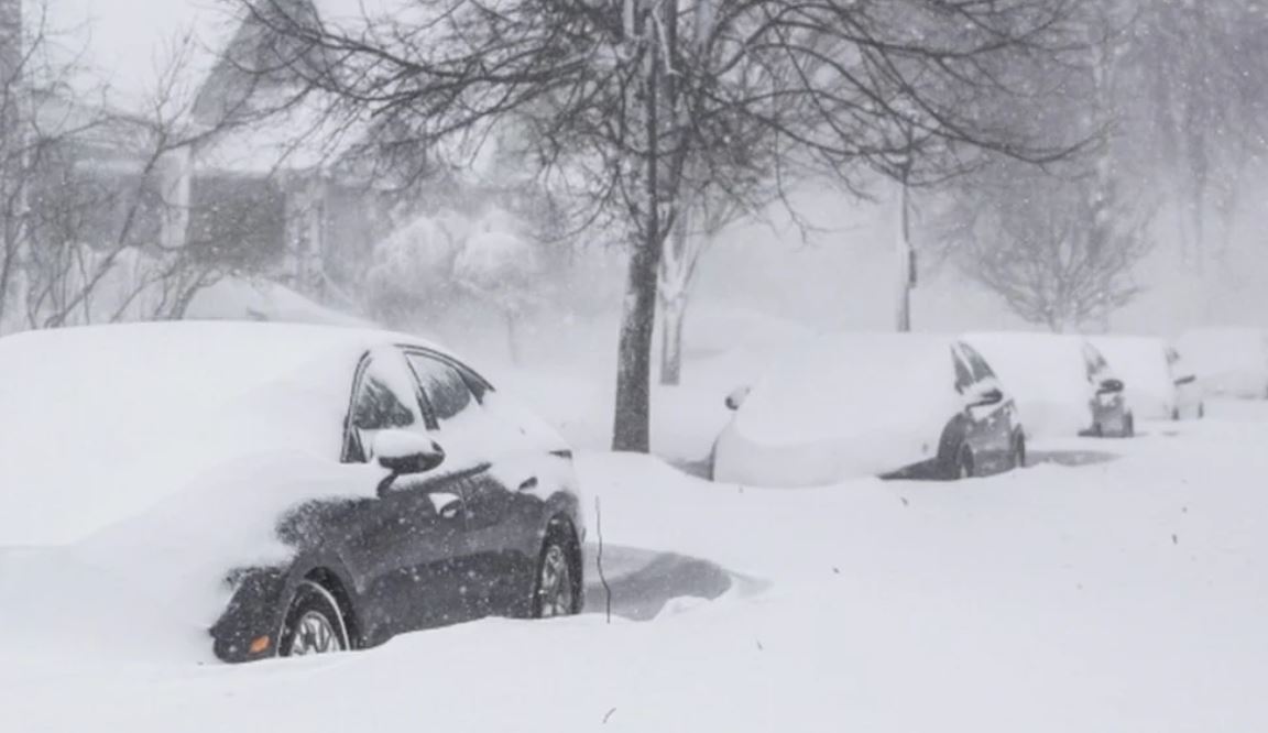 وفاة 38 شخصا جراء عاصفة شتوية تجتاح وسط الولايات المتحدة وشرقها