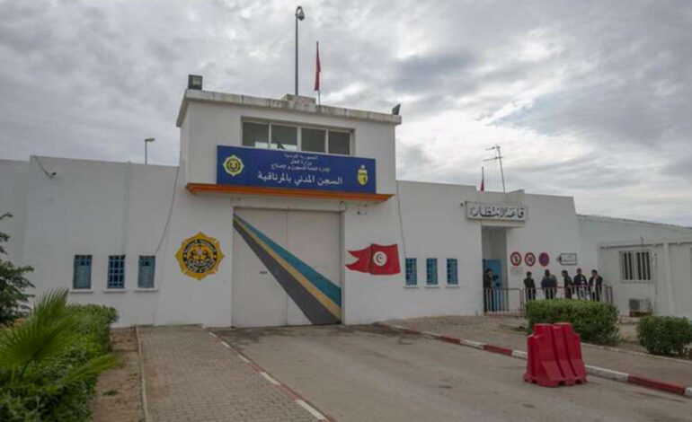 Affaire du braquage bancaire de Boumhel : lourdes peines contre des terroristes en fuite