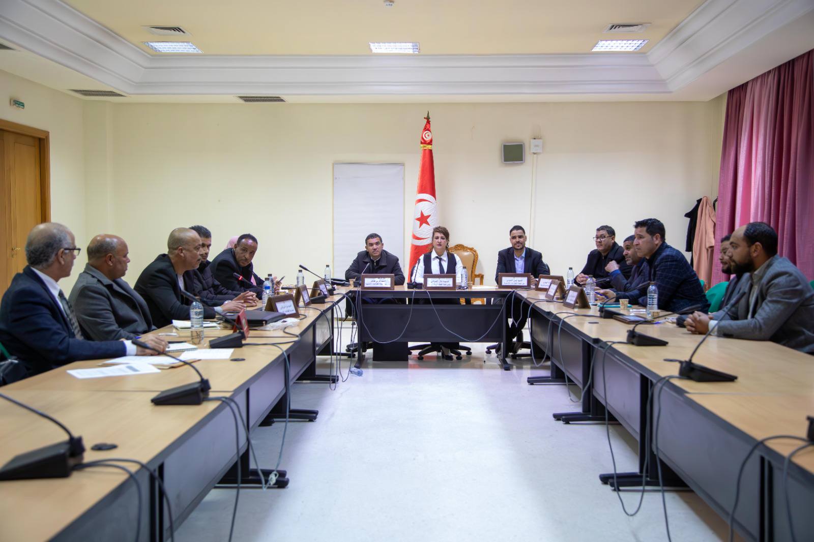 مجلس الأقاليم:لجنة القطاعات الإنتاجية تعقد جلسة استماع لممثلي وزارة الفلاحة