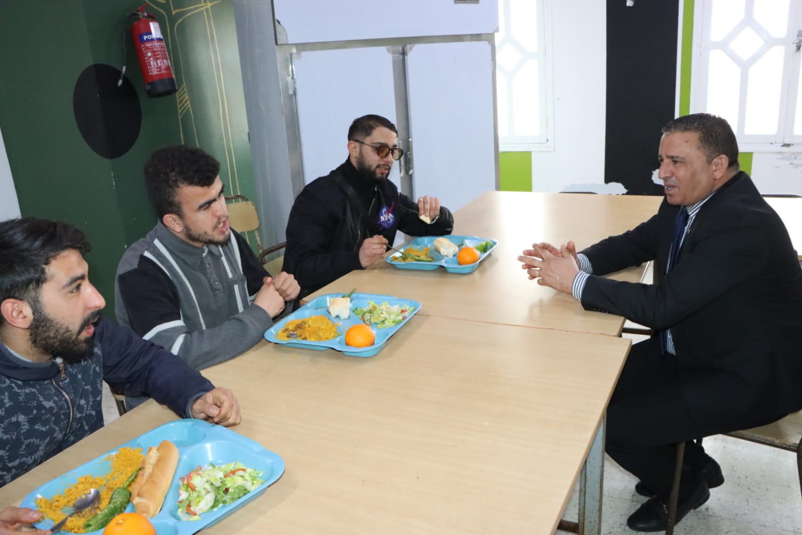 زيارة غير معلنة إلى الوحدة الجهوية للمبيت والمطعم للمركزين القطاعيين للتكوين في الإكساء وفي مهن الخشب