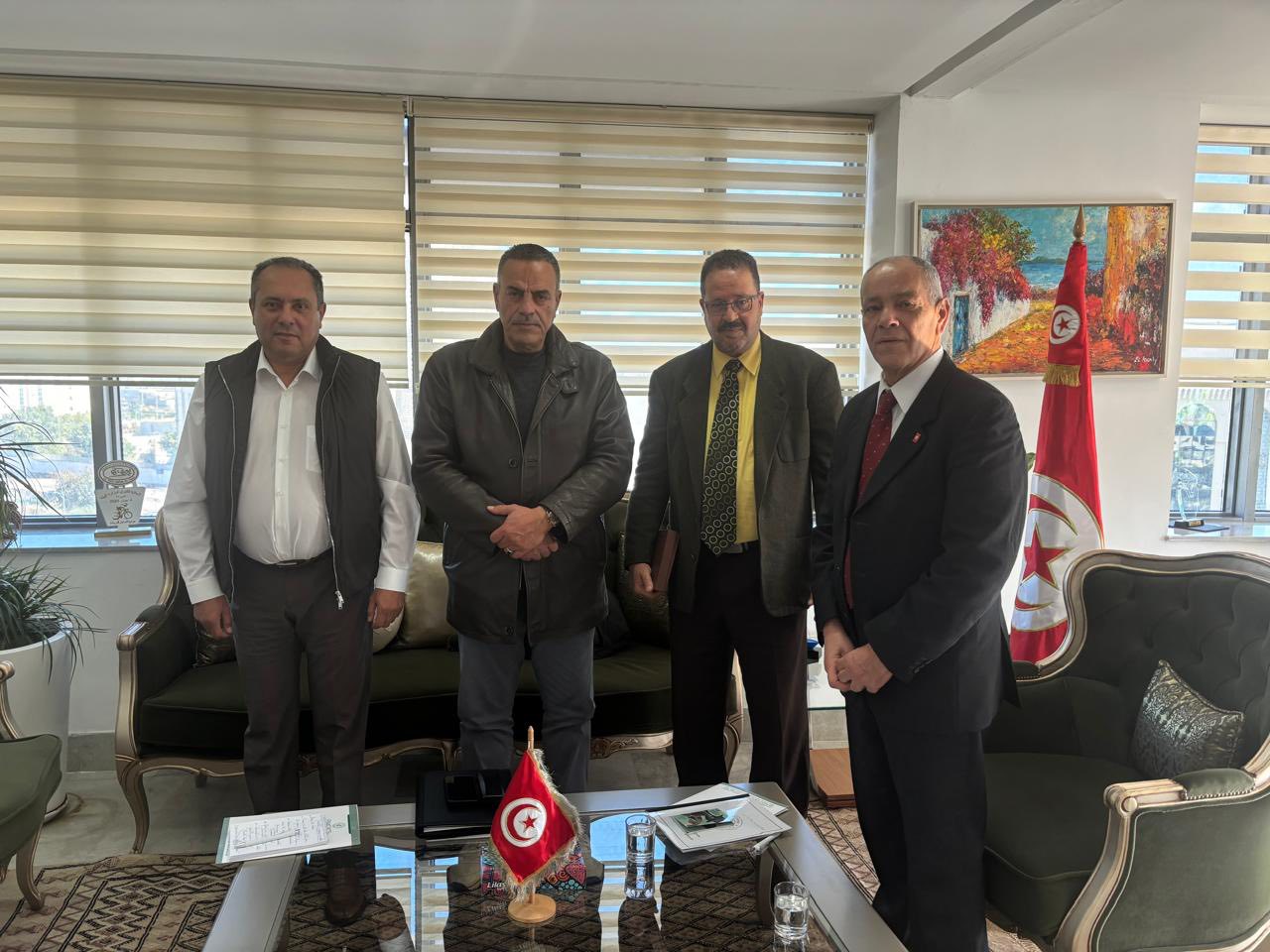 وزارة البيئة و الجامعة الوطنية لجمعيات الصيادين والجمعيات المختصة في الصيد يتفقان على برنامج للمحافظة على الحيوانات البرية وترشيد الصيد البري