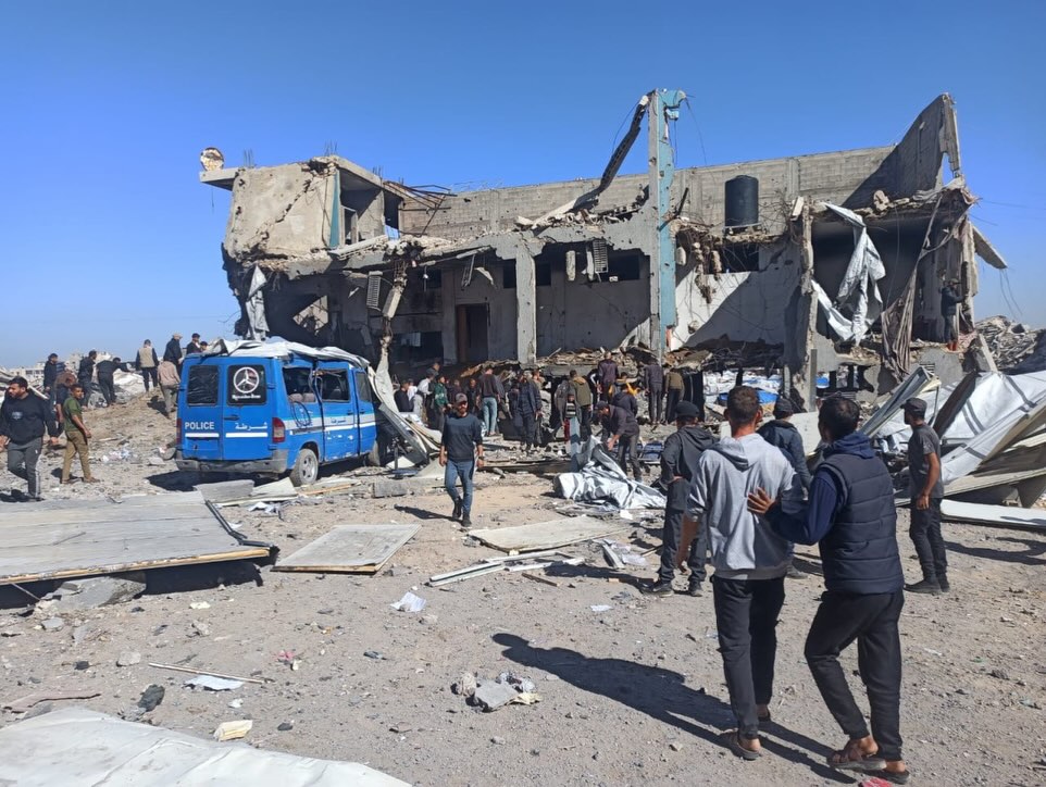 ارتقاء واصابة ضباط شرطة في استهداف المحتل مركز شرطة الشيخ رضوان