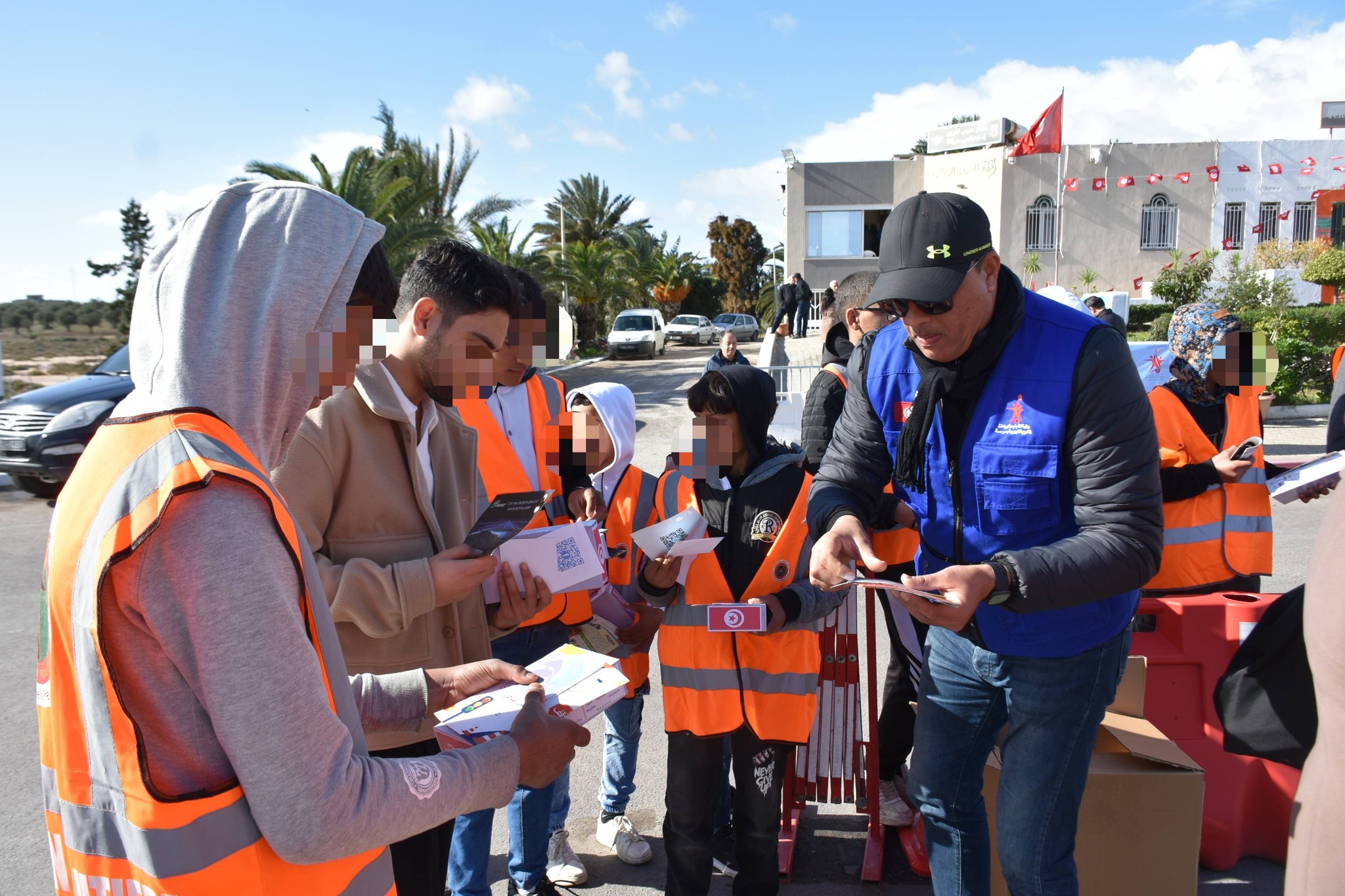 يوم توعوي تحسيسي حول النظافة والعناية بالبيئة والسلامة المرورية بمحطة الاستخلاص بهرقلة