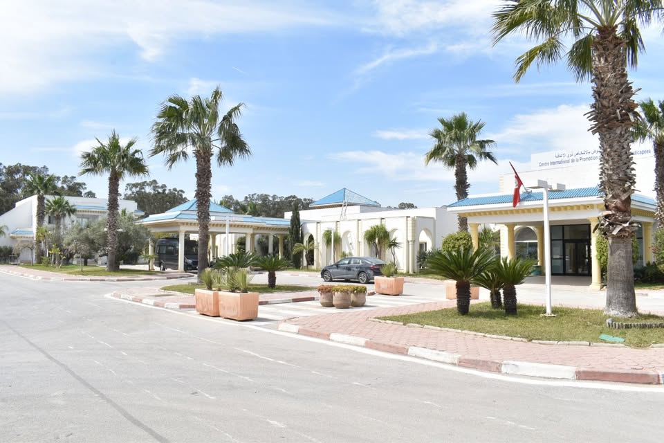 أعوان المركز الدولي للنهوض بالأشخاص ذوي الإعاقة يندّدون بتردّي ظروف العمل وغياب الشفافية