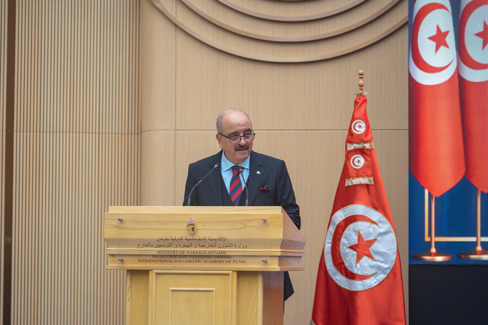 وزير الخارجية يؤكد التزام الوزارة بمواصلة دعم الأكاديمية الدبلوماسية الدولية