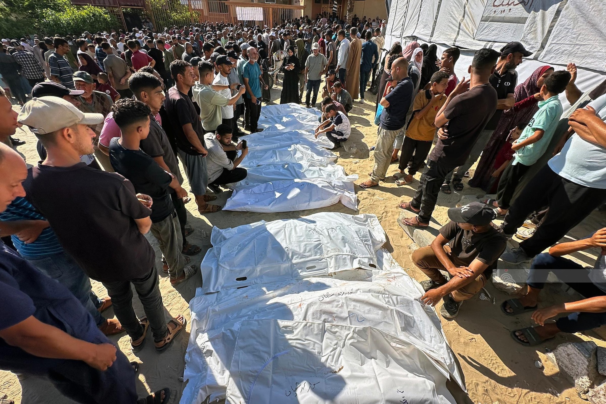 غزة : 71,800 شهيدا و171,555 مصابا