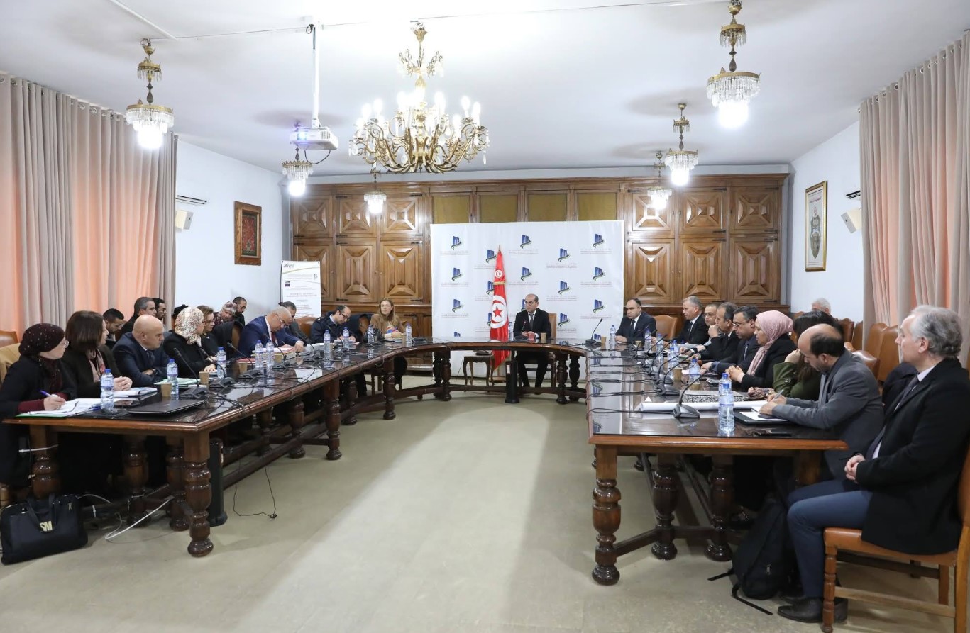 مشروع حماية هضبة سيدي بوسعيد من الانزلاقات الأرضية محور جلسة عمل بوزارة التجهيز