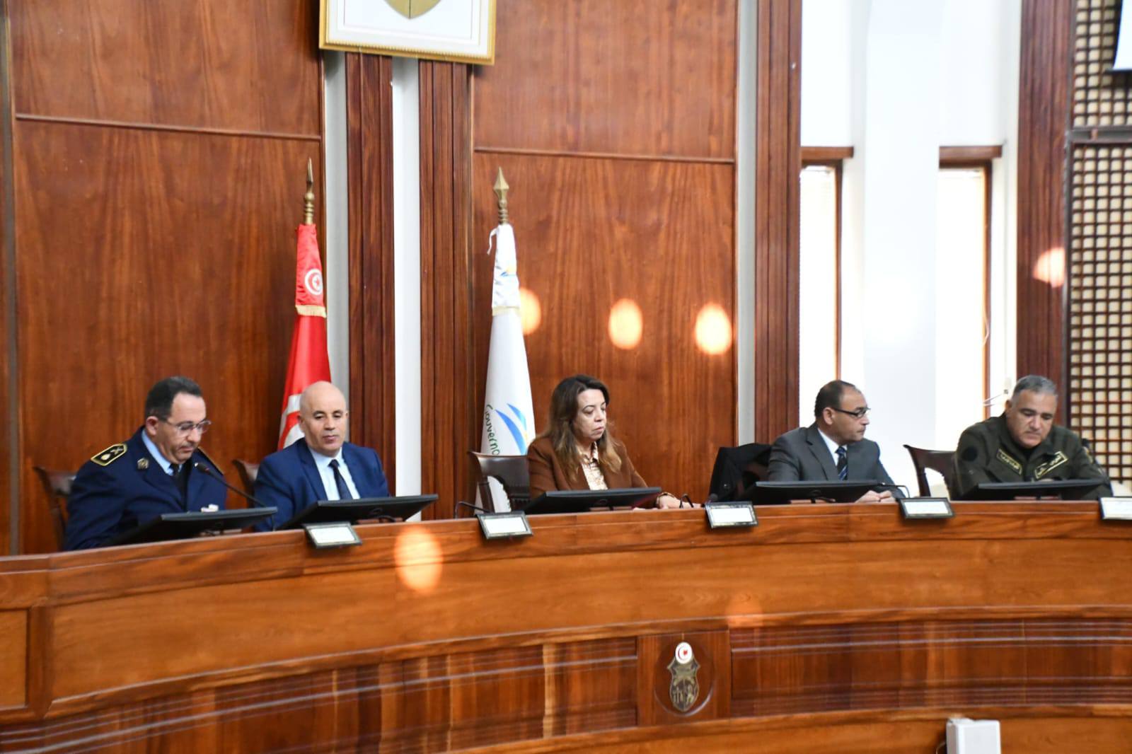 يوم دراسي لمعهد الدفاع الوطني (الدورة 43) بولاية نابل