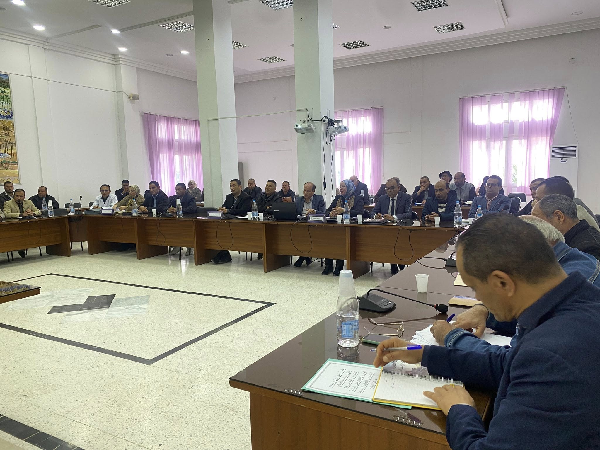 جلسة عمل في مدنين تبحث تعزيز الموارد المائية ومجابهة الطلب على المياه خلال صائفة 2026