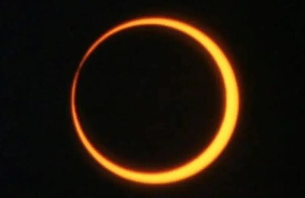الثلاثاء 17 فيفري: كسوف حلقي  للشمس