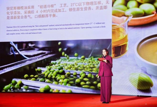 سفارة تونس ببكين تشارك في تظاهرة تجارية ثقافية بمقاطعة "هوباي"