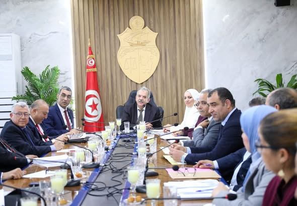 جلسة عمل حول تقدم انجاز المشاريع الشبابية والرياضية بولاية سوسة