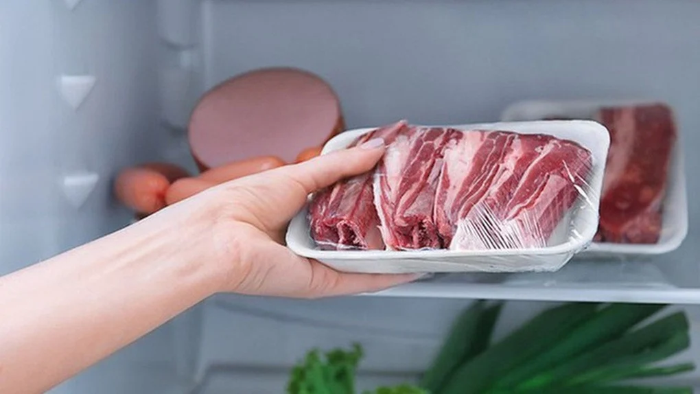 مختصة في سلامة الأغذية توصي بطبخ اللحوم أو تخزينها في الثلاجة في غضون 15 دقيقة فقط بعد شرائها