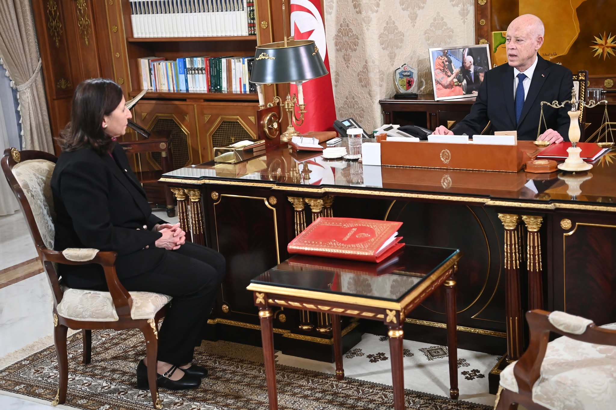  سعيد يشدد على أهمية تطبيق القانون مع إعداد  نصوص ترتيبة لحماية القدرة الشرائية للمواطن ومواجهة الغلاء