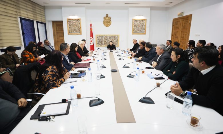 وزيرة الشؤون الثقافية تجتمع بالمديرين العامّين والمديرين للمؤسسات الرّاجعة للوزارة بالنّظر