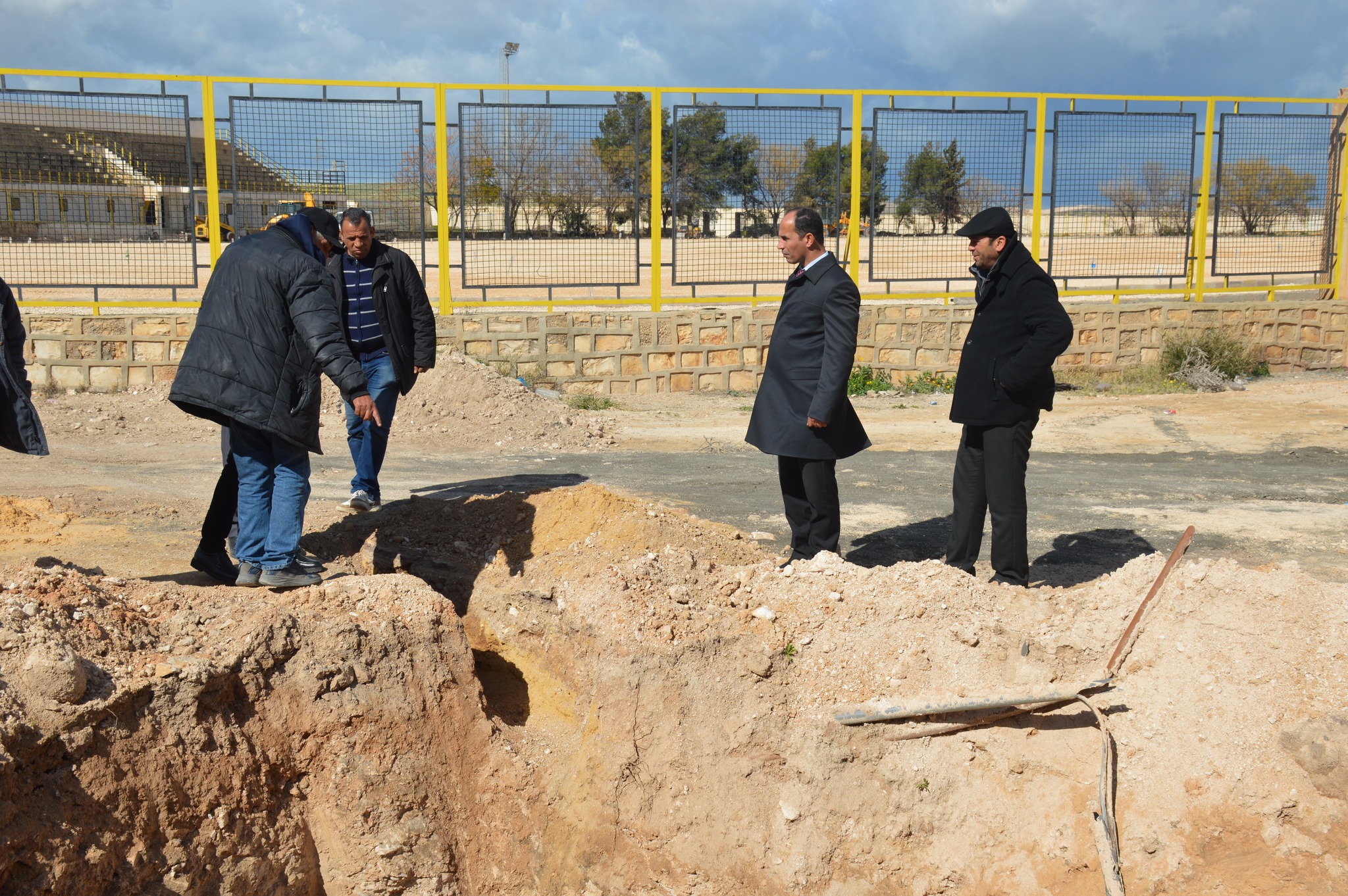 الكاف : معاينة استئناف أشغال مشروع ربط معتمديتي الدهماني والقصور بالغاز الطبيعي . 