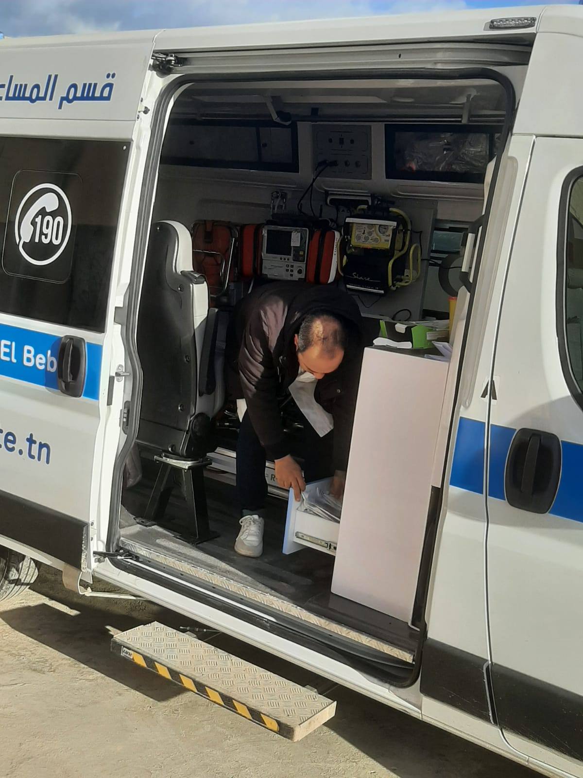 دعم مجاز الباب بالوحدة المتنقلة للإسعاف والإنعاش.