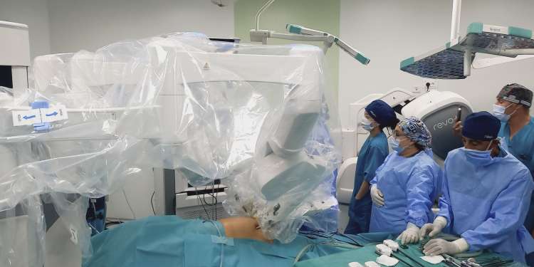 القيام بحوالي 20 عملية جراحية في تونس باستعمال التقنية الروبوتية و الهدف هو الوصول الى 150 عملية في السنة