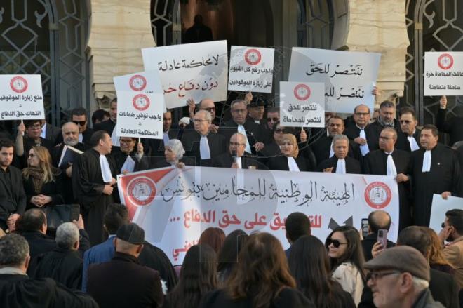 بوبكر بالثابت يدعو وزارة العدل الى فتح حوار جدي مع المحامين والاستماع اليهم والى هياكلهم.