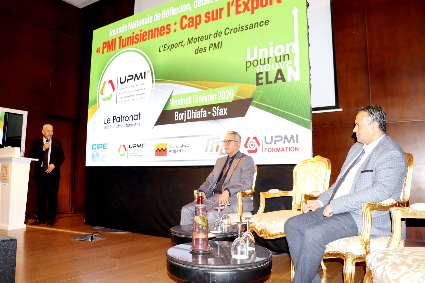 افتتاح أشغال اليوم الدراسي حول: "التصدير محرك نمو الصناعات الصغرى والمتوسطة".