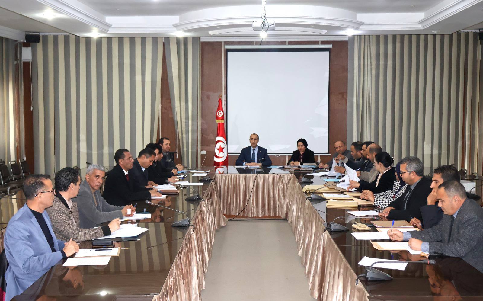 المصادقة  على 61 ملفا للانتفاع  بمنح تحسين السكن بمختلف معتمديات ولاية سليانة  